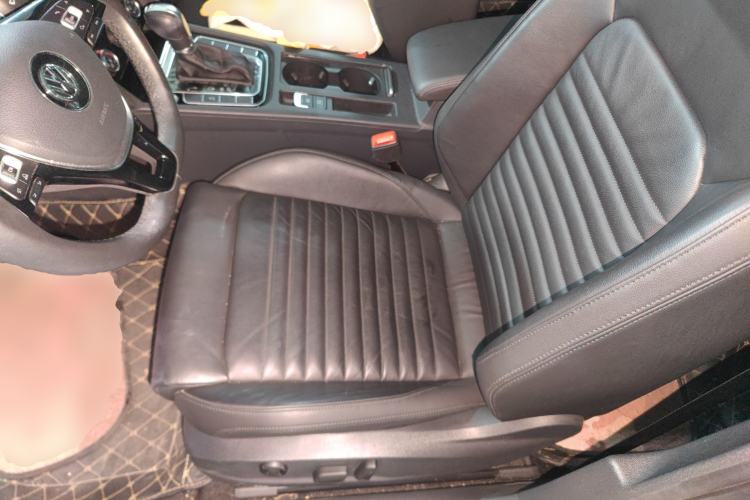 Used Volkswagen Magotan 2018 330TSI DSG Advanced Model Left Front Seat