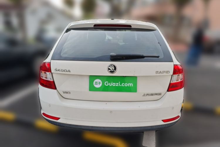 Used Skoda Rapid Spaceback 2016 Revised 1.6L Automatic Chuanxing Version Rear