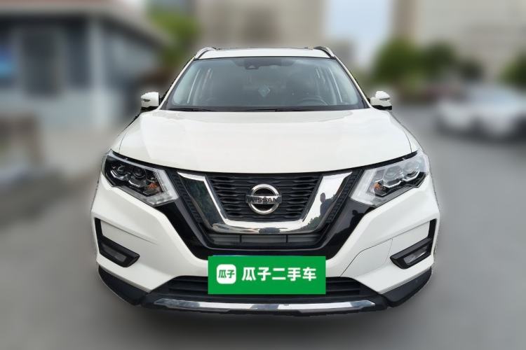 Used Nissan X-Trail 2023 Classic 2.0L Two-Wheel Drive Smart Connect Premium Edition Front