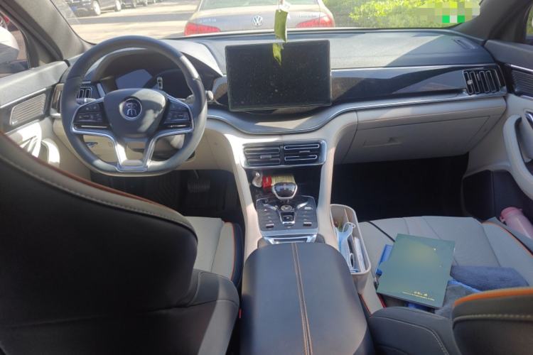 Used BYD Song PLUS New Energy 2021 DM-i 51KM Prestige Model Center Console