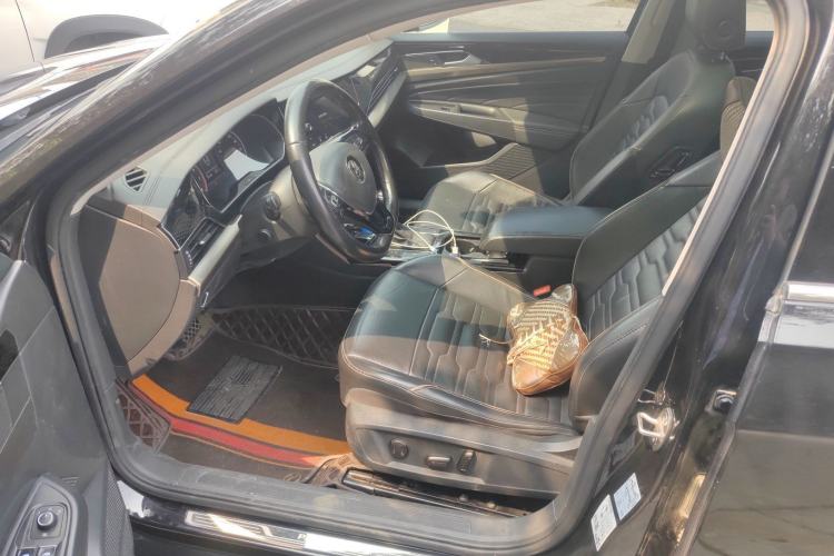 Used Volkswagen Passat 2020 330TSI Elite Edition China VI Driver Seat