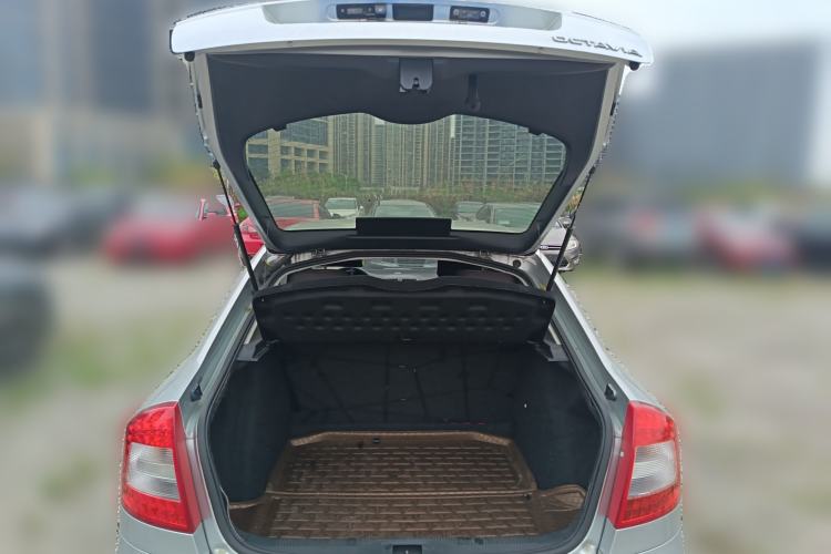 Used Skoda Octavia 2014 1.6L Manual Yijie Edition