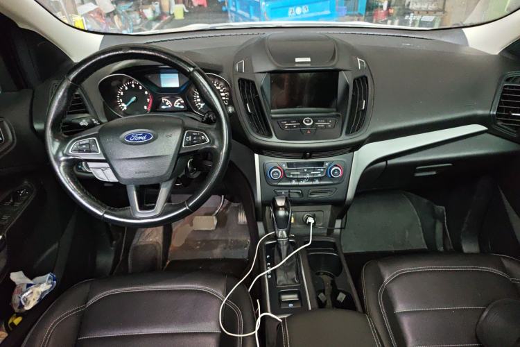 Used Ford Kuga 2019 EcoBoost 180 Two-Wheel-Drive Platinum Edition China VI Standard