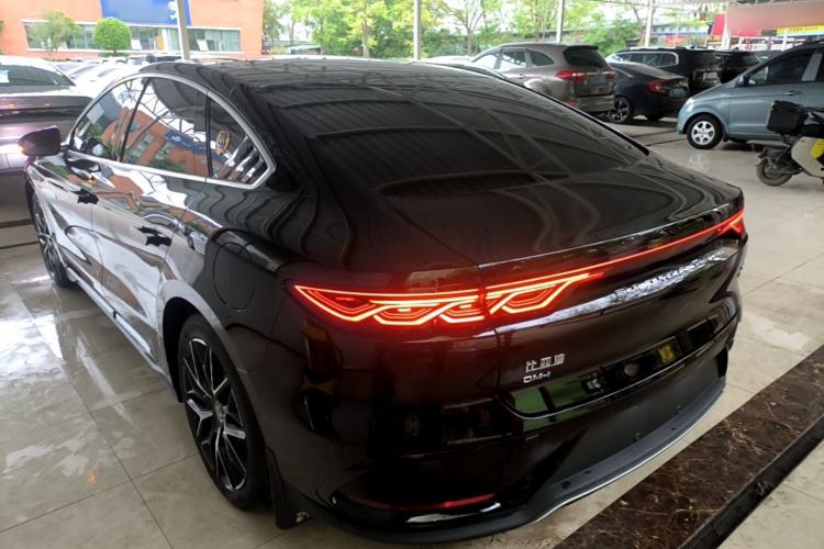 Used BYD Han 2025 DM-i 125KM Prestige Model Rear Left 45 Deg