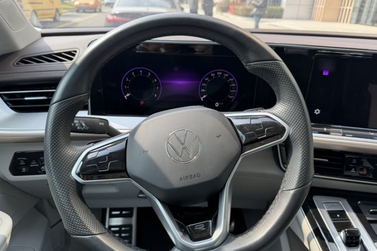 Used Volkswagen Tavendor 2023 380TSI Four-Wheel Drive R-Line Cruise Edition