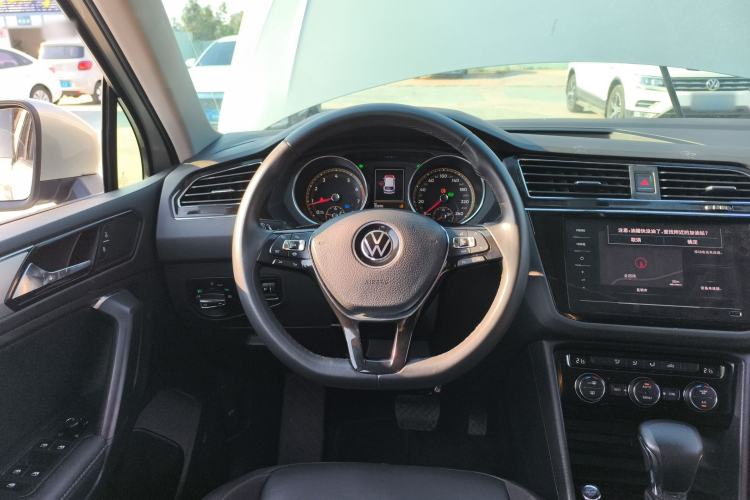 Used Volkswagen Tiguan L 2021 330TSI Automatic Two-Wheel Drive Smart Edition
