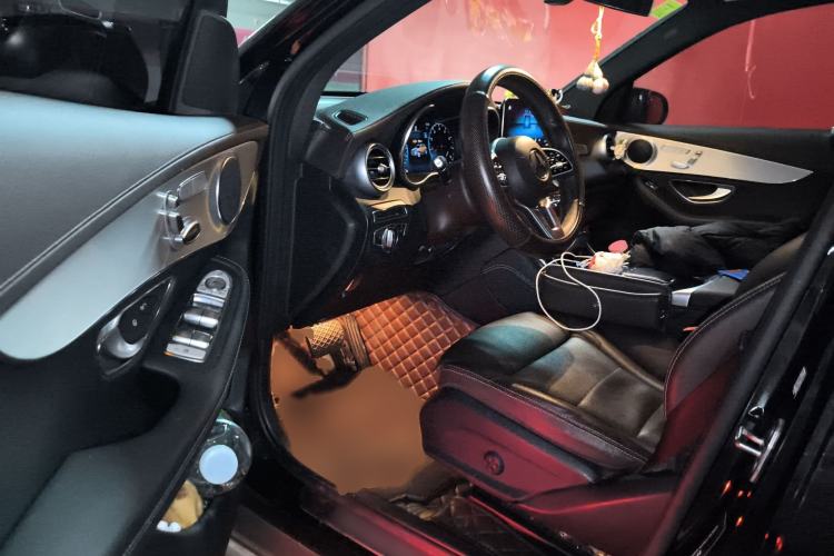 Used Mercedes-Benz GLC 2021 GLC 260 L 4MATIC Dynamic Edition Interior 3