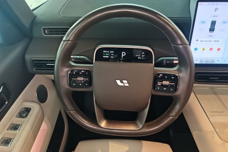 Used Li Auto MEGA 2024 Ultra Model
