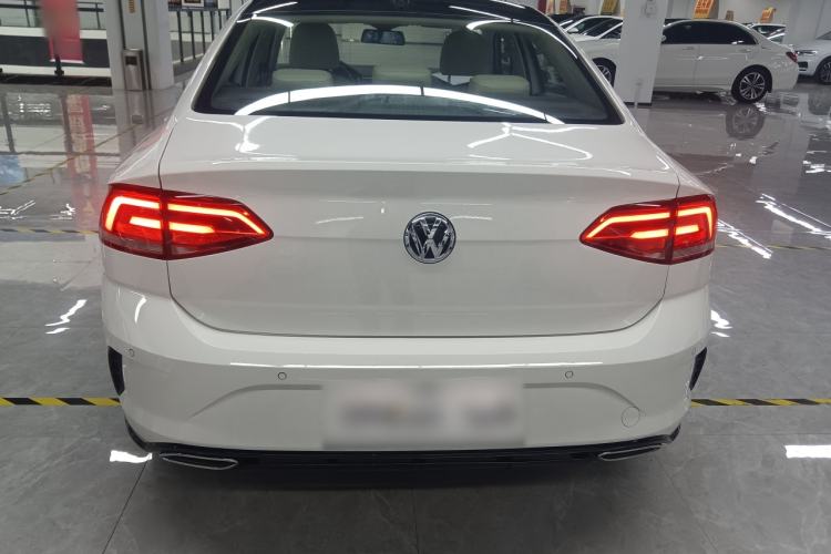 Used Volkswagen Lamando 2018 280TSI DSG Luxury Edition
