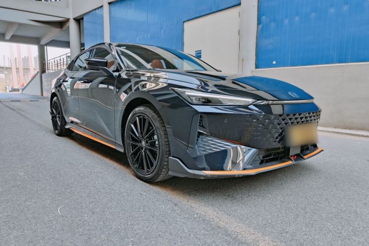 Used CHANGAN UNI-V 2025 1.5T 500Bar Prestige Sporty Version