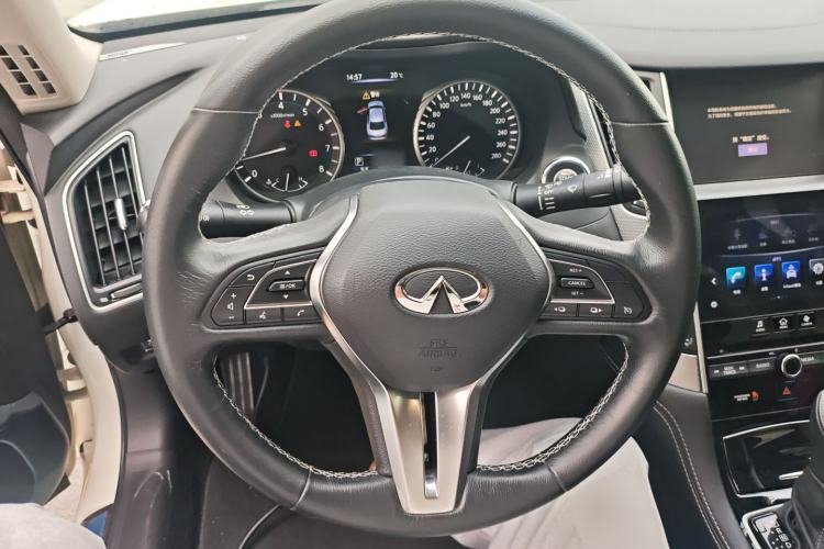 Used Infiniti Q50L 2018 2.0T Enjoyment Version China VI Standard