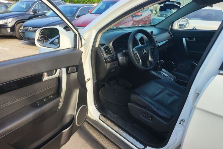 Used Chevrolet Captiva 2014 2.4L 4x4 Flagship Edition 7 Seats