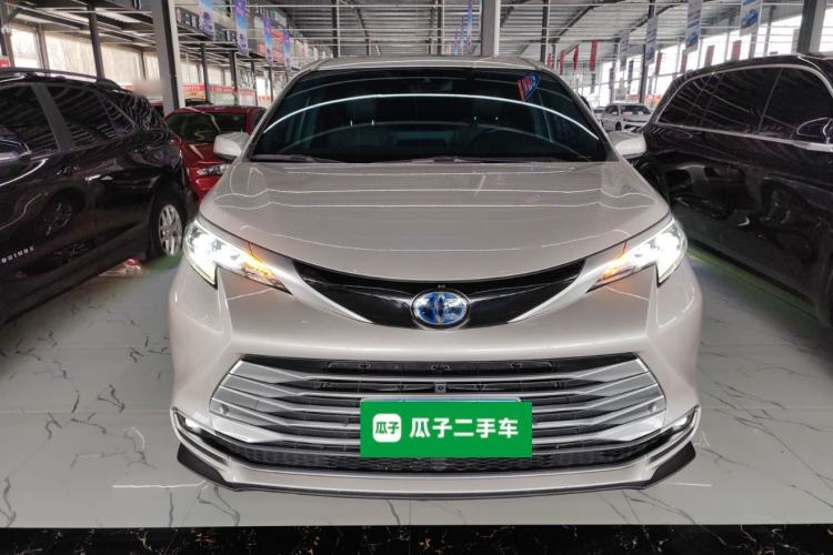 Used Toyota SIENNA 2021 2.5L Hybrid Platinum Edition Front