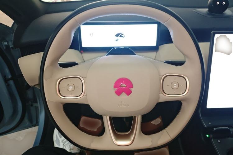 Used Nio ET5 2024 75 kWh Steering Wheel