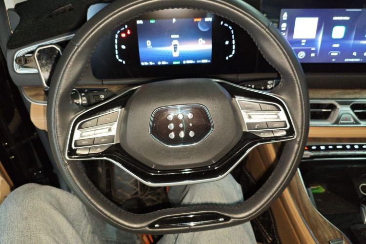 Used Landian E5 2023 1.5L DE-i 100KM Comfort Edition 7-Seater Steering Wheel