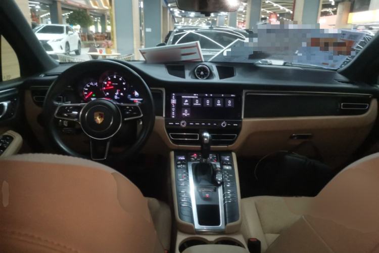 Used Porsche Macan 2018 Macan 2.0T Center Console