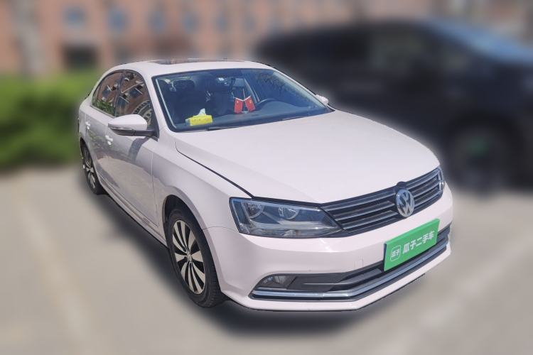 Used Volkswagen Sagitar 2017 1.6L Automatic Comfort Model Front Right 45 Deg