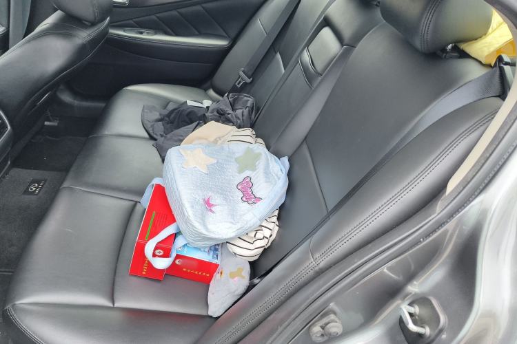 Used Infiniti Q50L 2018 2.0T Comfort Edition China VI Standard
