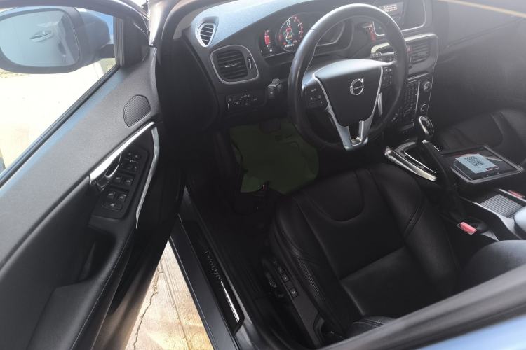 Used Volvo V40 2018 T3 Zhiyi Edition