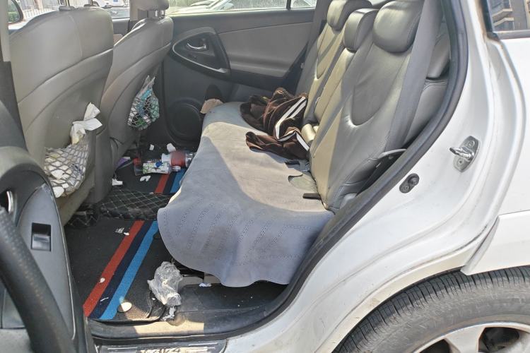 Used Toyota RAV4 2011 2.4L Automatic 4x4 Supreme Navigation Edition