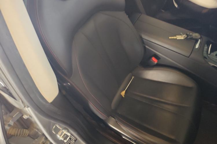 Used XPeng P7 2022 625E Right Front Seat