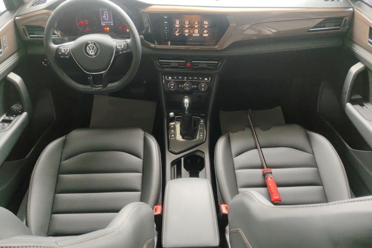 Used Volkswagen Tharu 2020 280TSI Two-Wheel Drive Luxury Plus Version China VI Standard Center Console