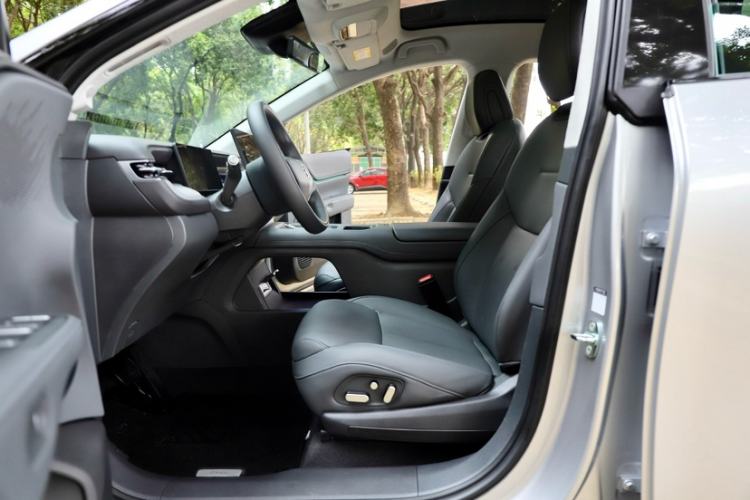 Used XPeng G6 2025 625 Long-Range Max Flagship Edition
