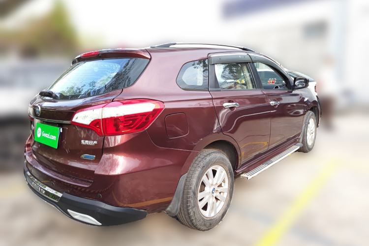 Used Venucia T70 2015 2.0L CVT Smart Edition
