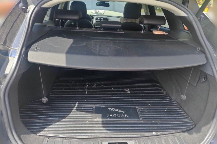 Used Jaguar F-PACE 2016 2.0T Two-Wheel-Drive R-Sport Sport Edition