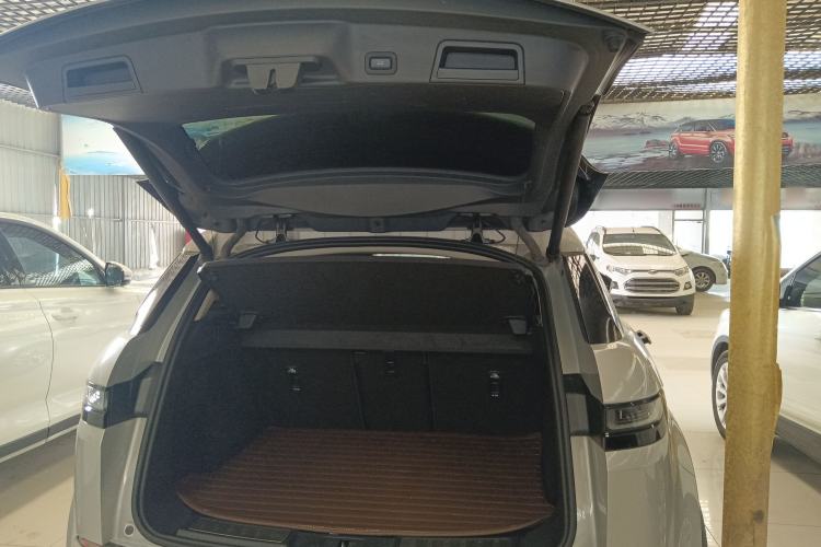 Used Land Rover Range Evoque 2022 Aurora L 249 PS R-Dynamic Luxury Edition Trunk