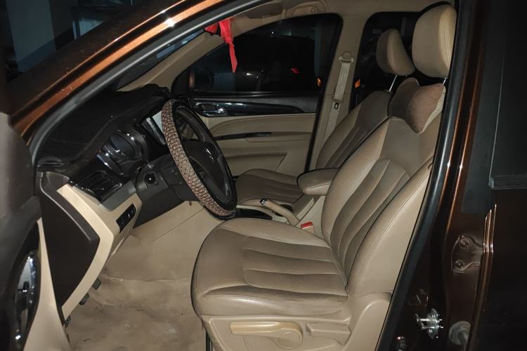 Used Baojun 730 2015 1.8L Manual Comfort ESP Version 7-seater
