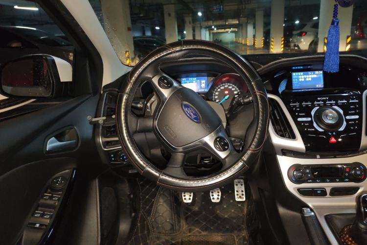 Used Ford Focus 2012 Hatchback 2.0L Manual Luxury Sport Model