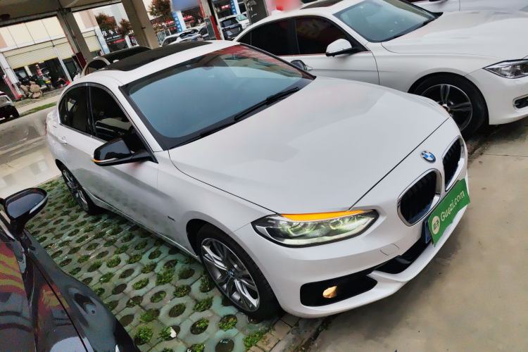 Used BMW 1 Series 2018 120i Design Package Model Front Right 45 Deg