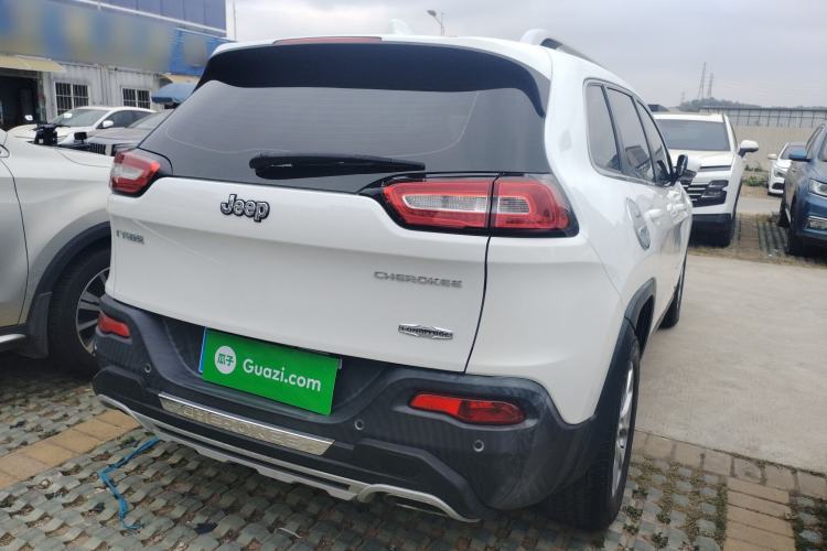 Used Jeep Cherokee 2016 2.4L Leading Edition