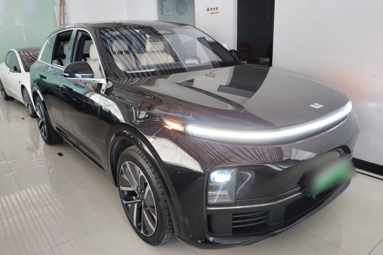 Used Li Auto L7 2023 Pro Model Front Right 45 Deg