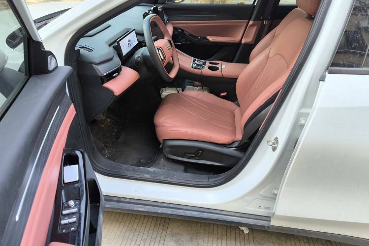 Used Geely Galaxy L6 2025 EM-i 140km Explorer+ Edition
