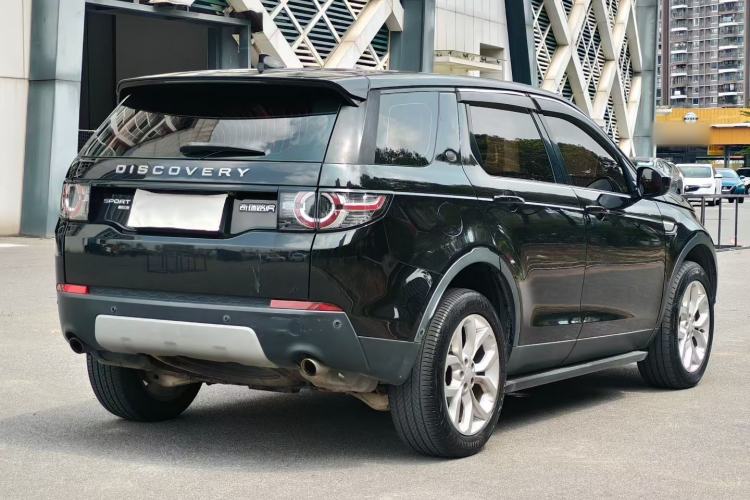 Used Land Rover Discovery Sport 2018 240 PS HSE Version Exterior 9