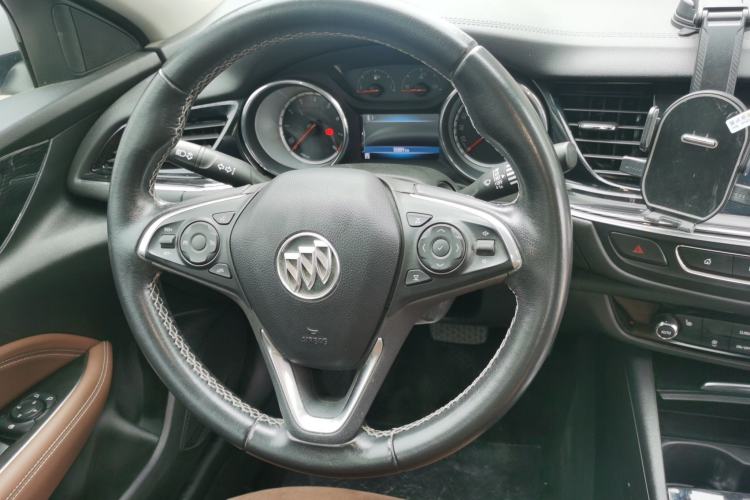 Used Buick Regal 2019 Revised 20T Luxury Version China VI Standard Steering Wheel