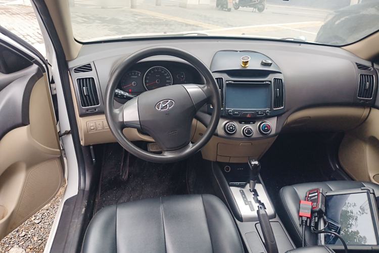 Used Hyundai Celesta 2015 1.6L Automatic Comfort Model
