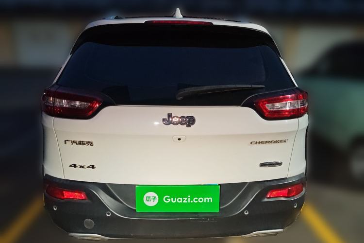 Used Jeep Cherokee 2016 2.4L Professional Smart Version