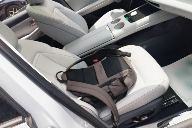 Used Baojun Enjoy 2025 Plug-in Hybrid 140km Standard Version