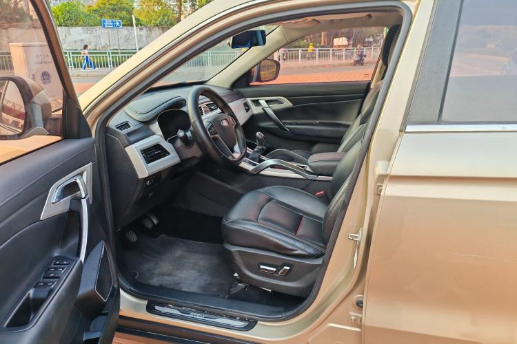 Used Geely Auto Emgrand X7 Sport 2018 1.8TD Manual Two-Wheel Drive Smart Connect 4G Internet Edition Left Front Seat