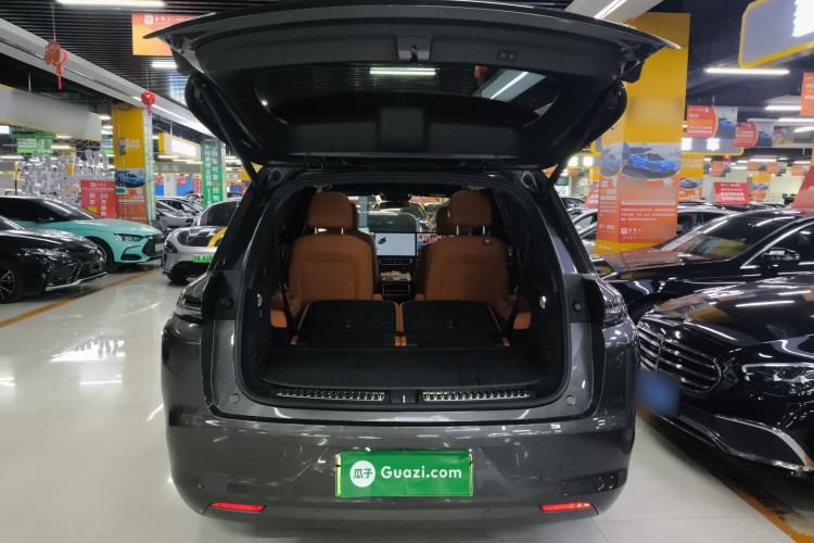 Used Li Auto L8 2023 Pro Model
