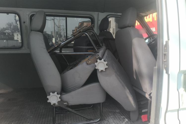 Used JMC Transit 2019 2.8T Commercial Version Long Wheelbase Mid-Roof 6-Seater Rear Single Tire China VI Emission Standard – JX493