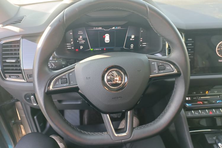 Used Skoda Kodiaq 2021 TSI330 5-Seater Two-Wheel-Drive Luxury Plus Edition
