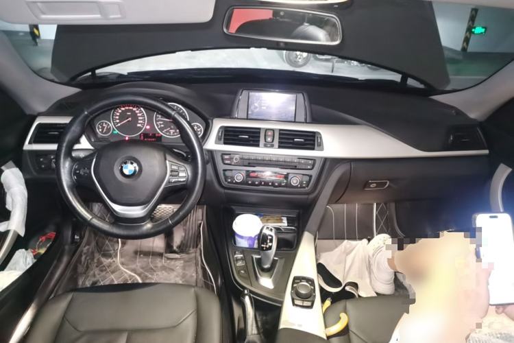 Used BMW 3 Series GT 2016 320i Fashion Model Center Console