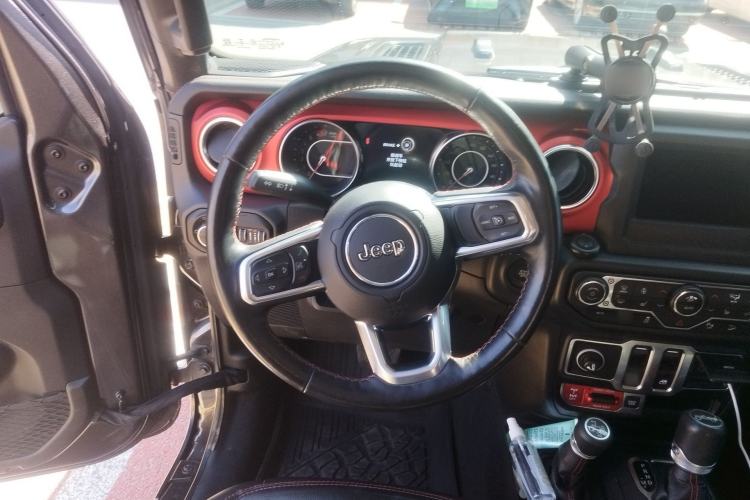 Used Jeep Wrangler 2019 2.0T Rubicon Two-Door Version China VI Emission Standard
