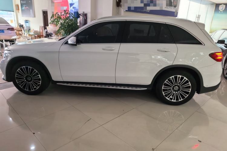 Used Mercedes-Benz GLC 2018 GLC 260 4MATIC Dynamic Edition Exterior 3