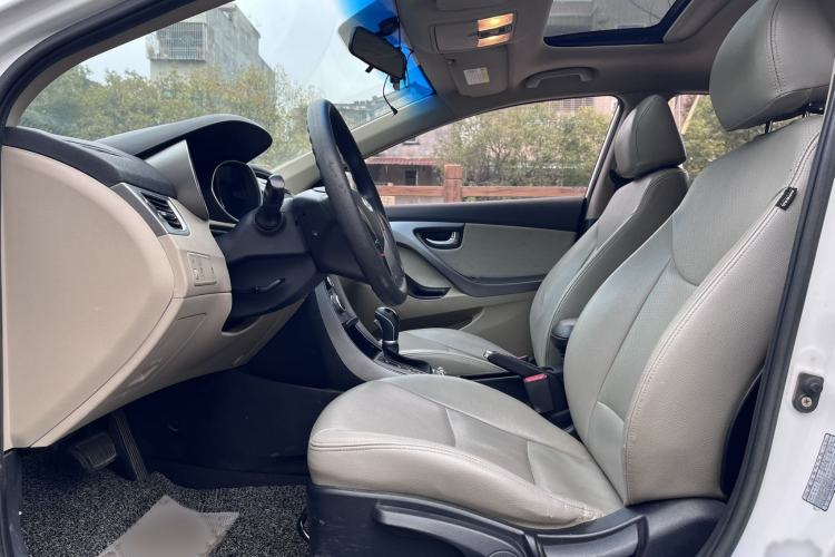 Used Hyundai Elantra (5th Generation / Langdong) 2016 1.6L Automatic Prestige Model