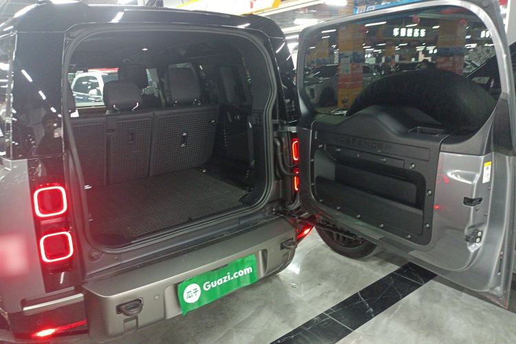 Used Land Rover Defender 2023 110 3.0T P400 X-DYNAMIC HSE
